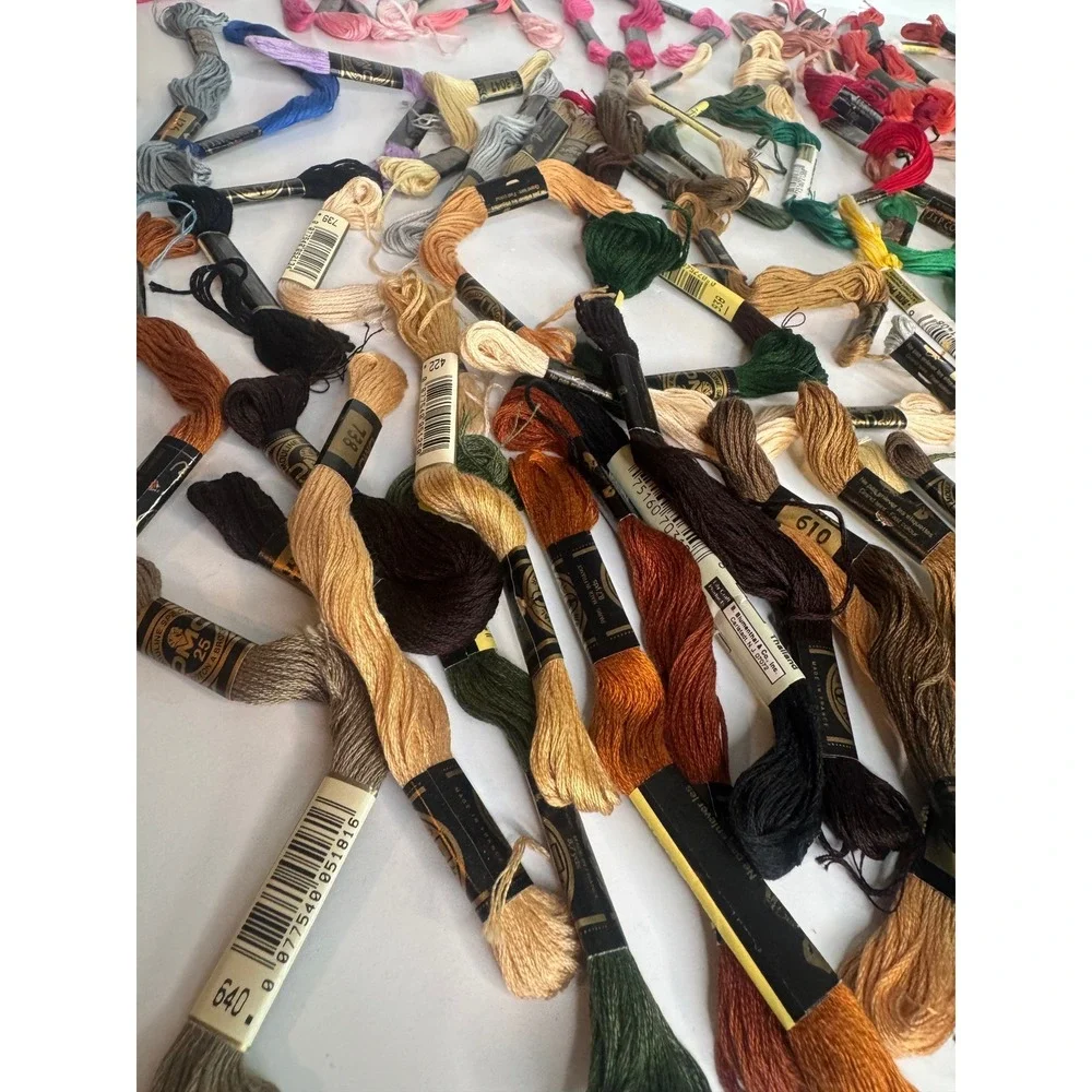 Huge Vintage Cross Stitch Embroidery Floss Lot‎ DMC J P Coats 90 Pieces Mixed